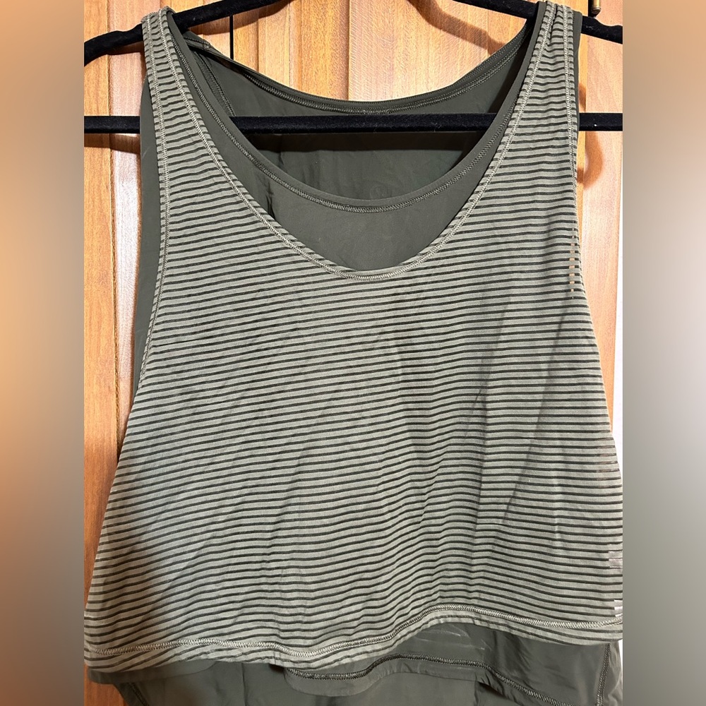 Lululemon layered tank